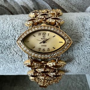 Gold plated 23k water resistant watch